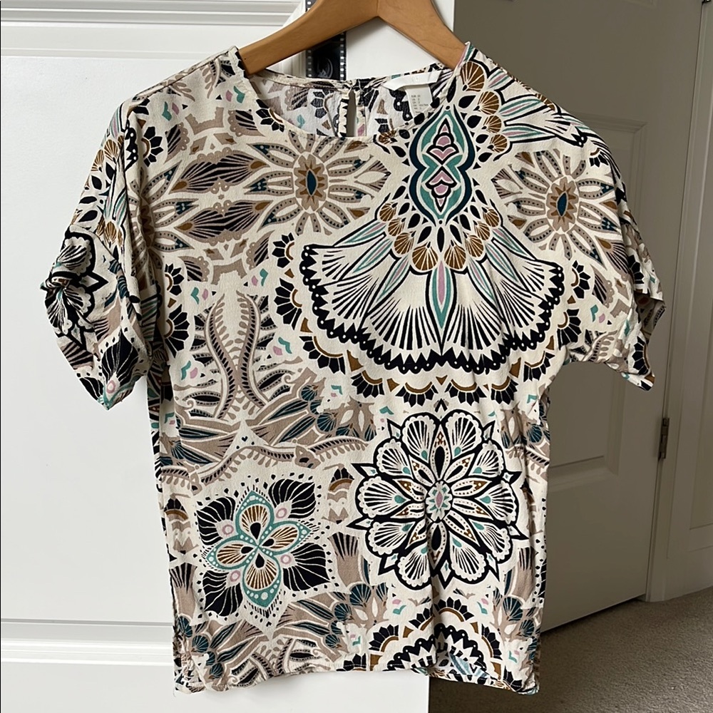H&M Floral Patterned Short Sleeve Top